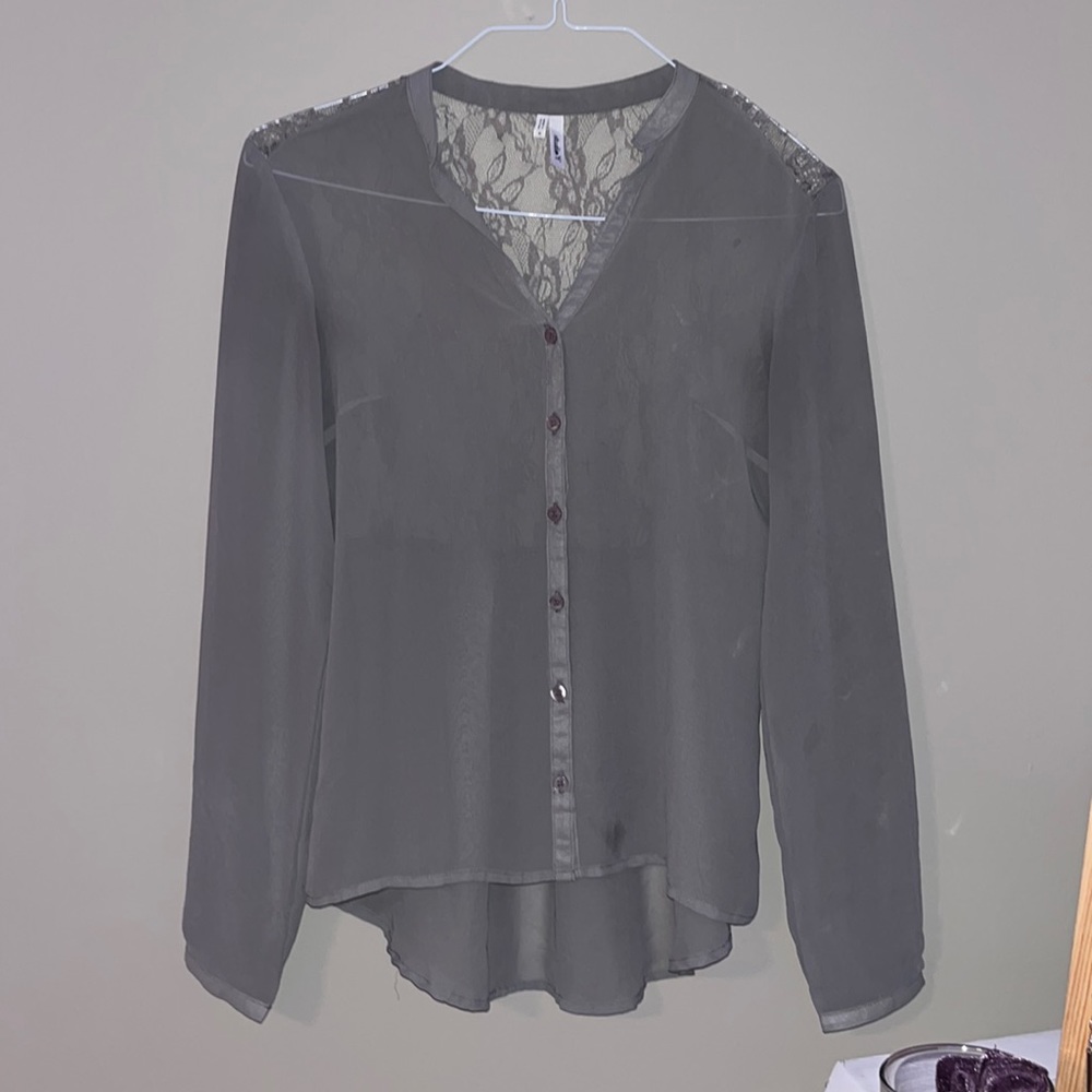 studio Y gray blouse size small with lacy back